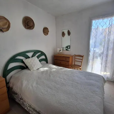 Appartement Rdc Avec Jolie Terrasse
